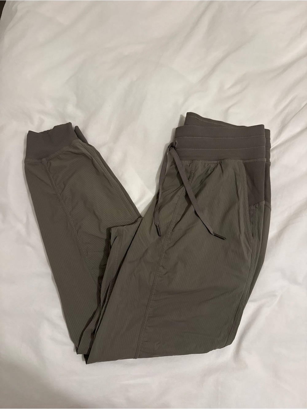 lululemon athletica Men's Olive-Tone Ribbed Jogger Pants